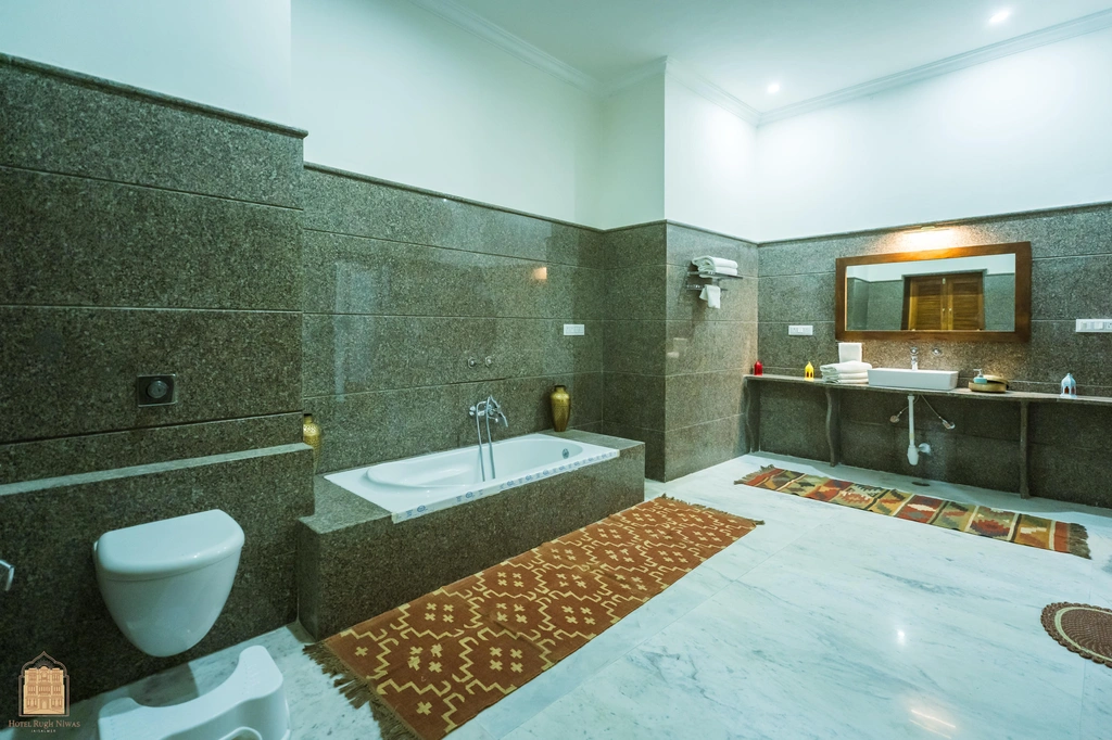 Rang Niwas Hotel