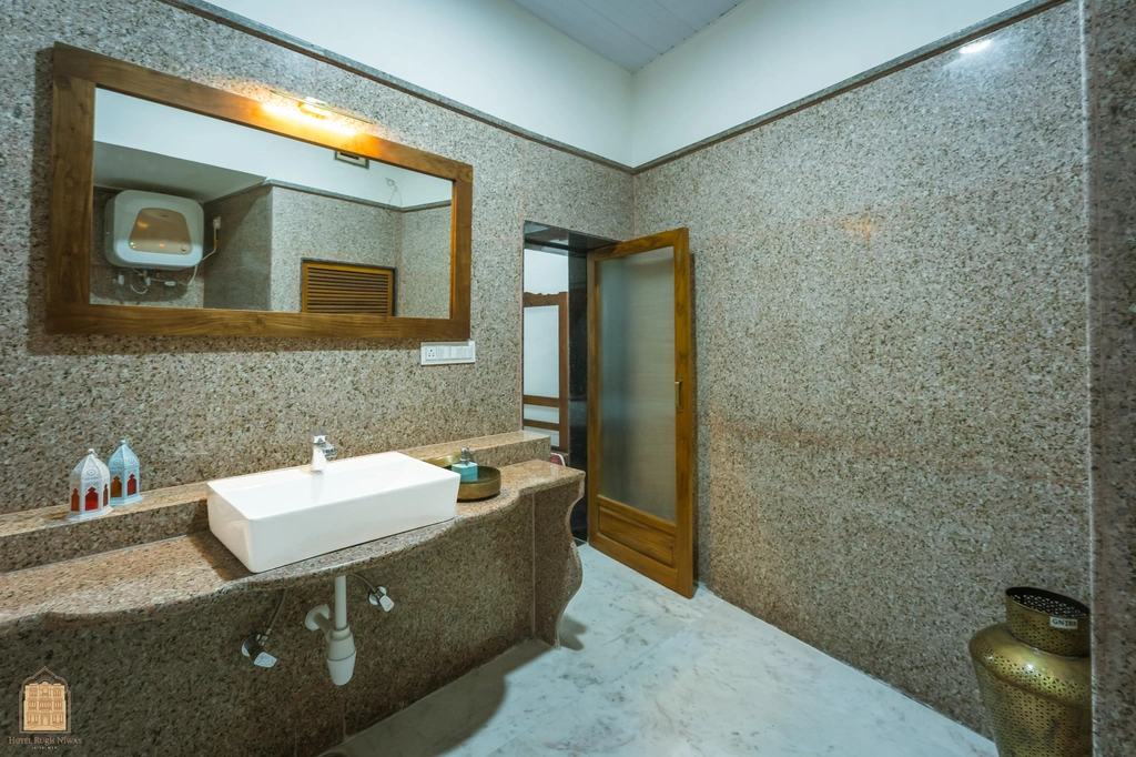 Rang Niwas Hotel